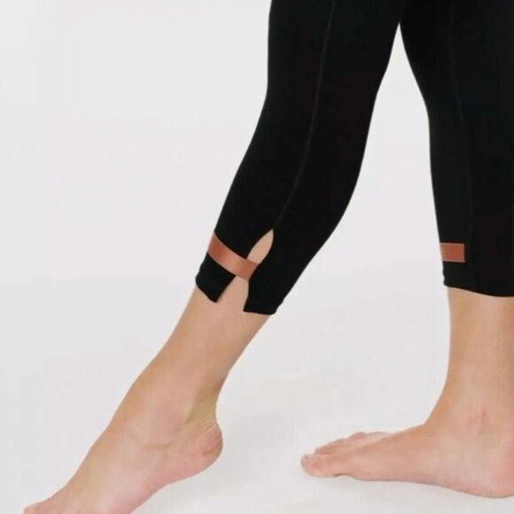 Zyia Active Medium M 6-8 Black Orange Strap Crop Deluxe High Rise 7/8 Leggings - Picture 4 of 7